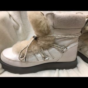 UGG Highland Waterproof boot